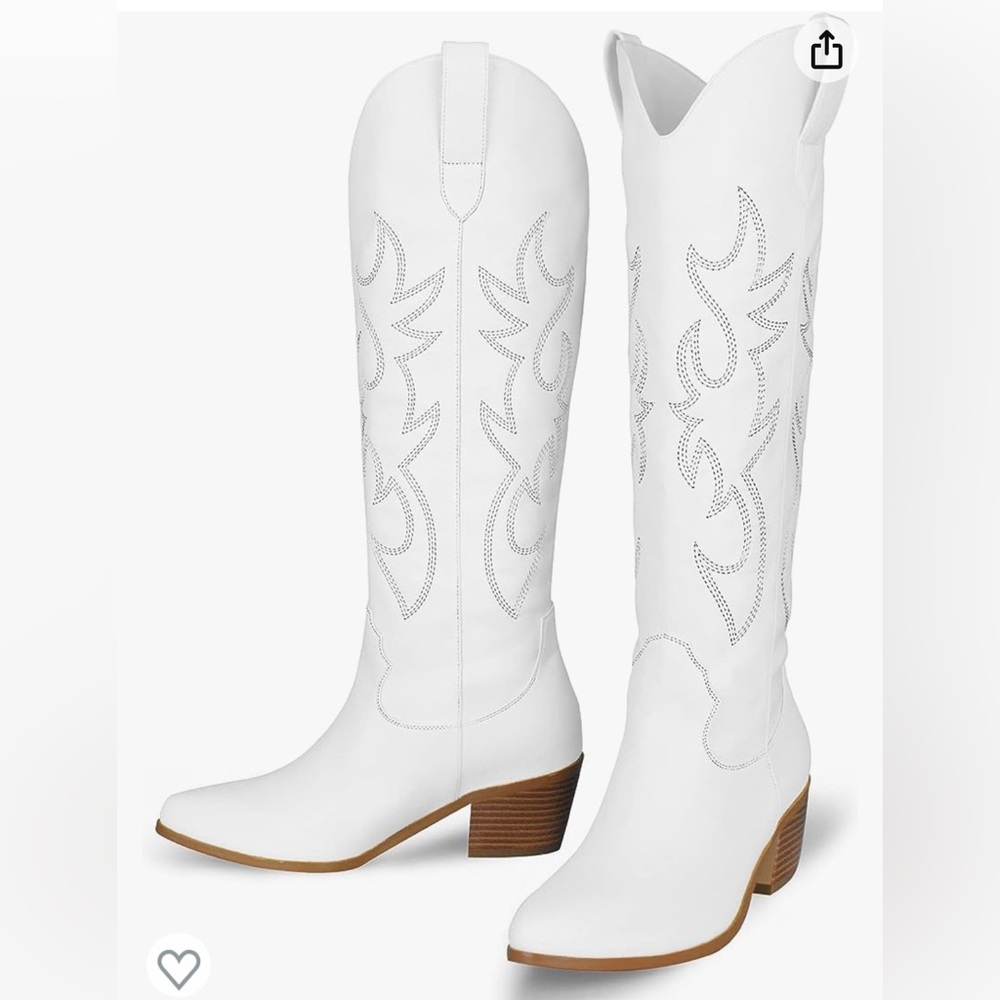 Beautiful never worn vegan leather white cowgirl boots.